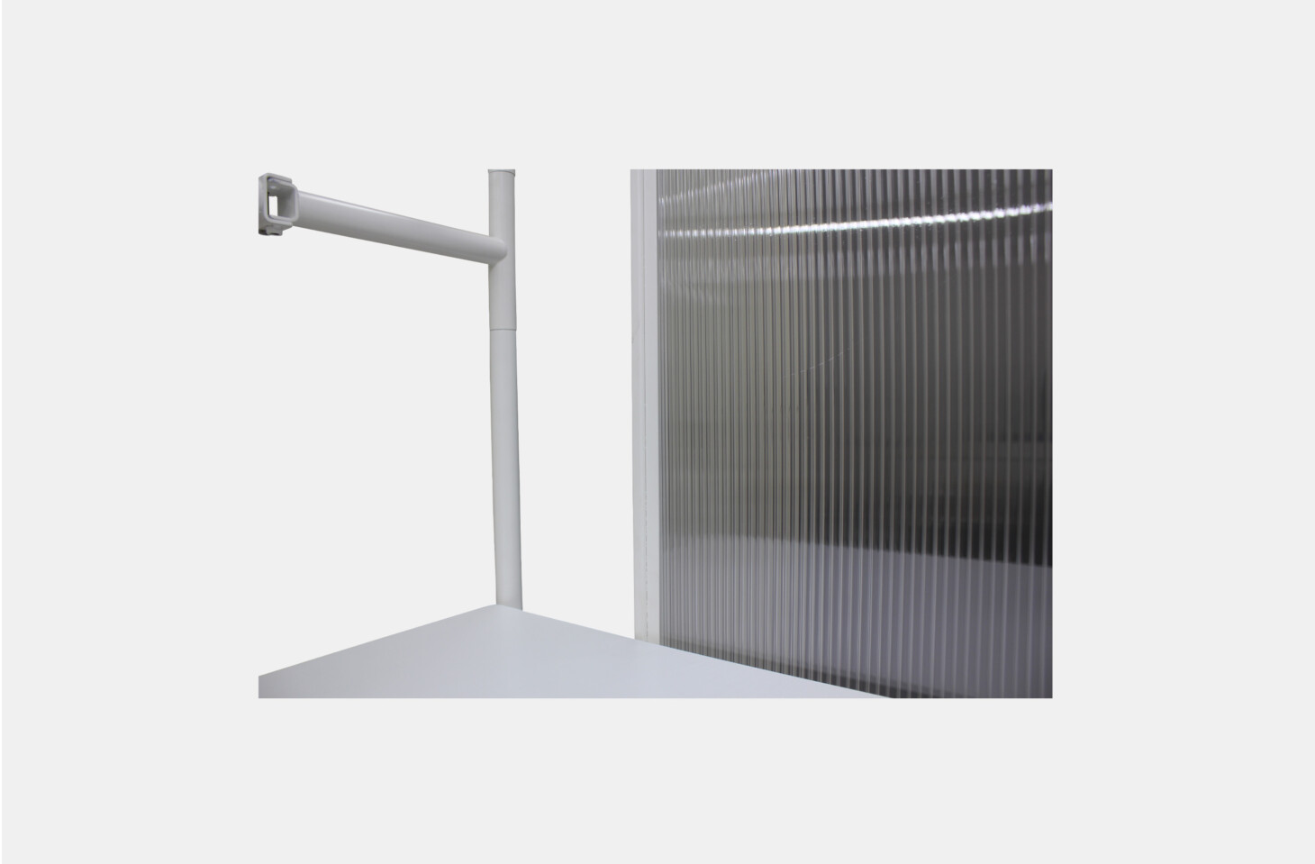 r（アール）壁面什器 Aタイプ （棚下照明付）/ FAAA2610-W-A